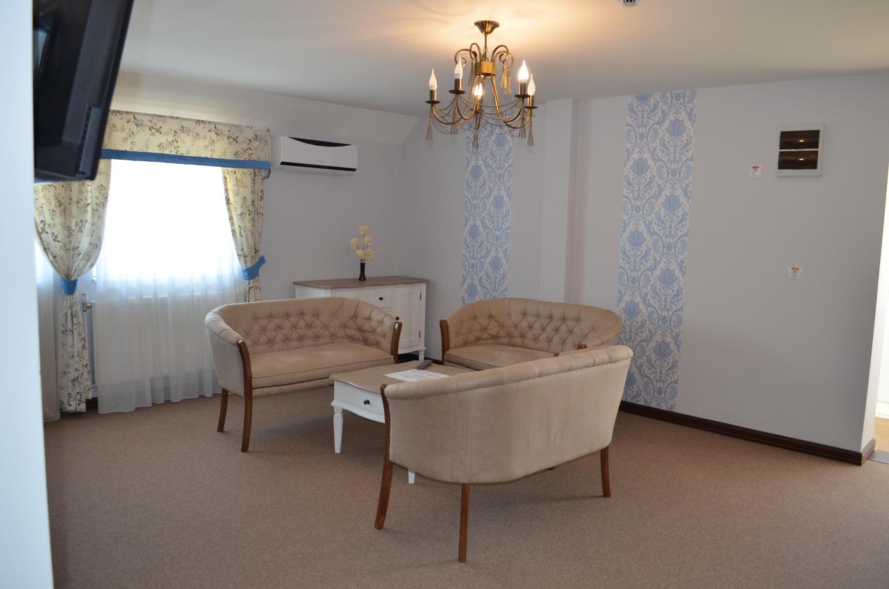 Vip Motel Restaurant Haţeg Eksteriør billede