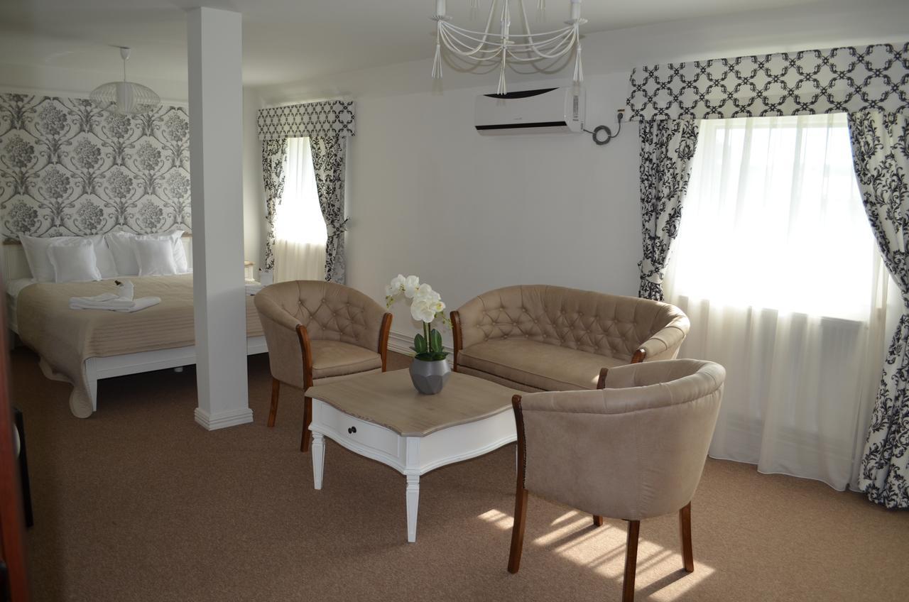 Vip Motel Restaurant Haţeg Eksteriør billede