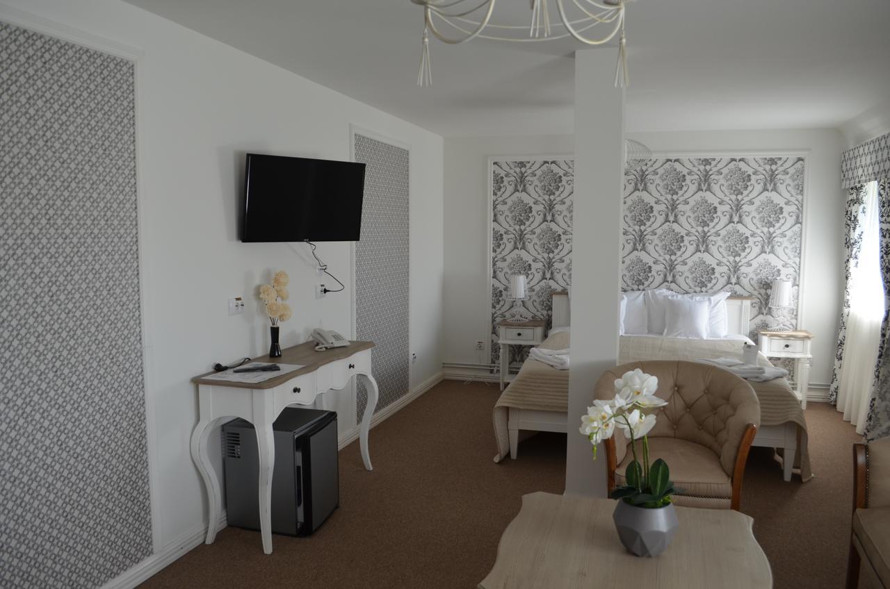 Vip Motel Restaurant Haţeg Eksteriør billede