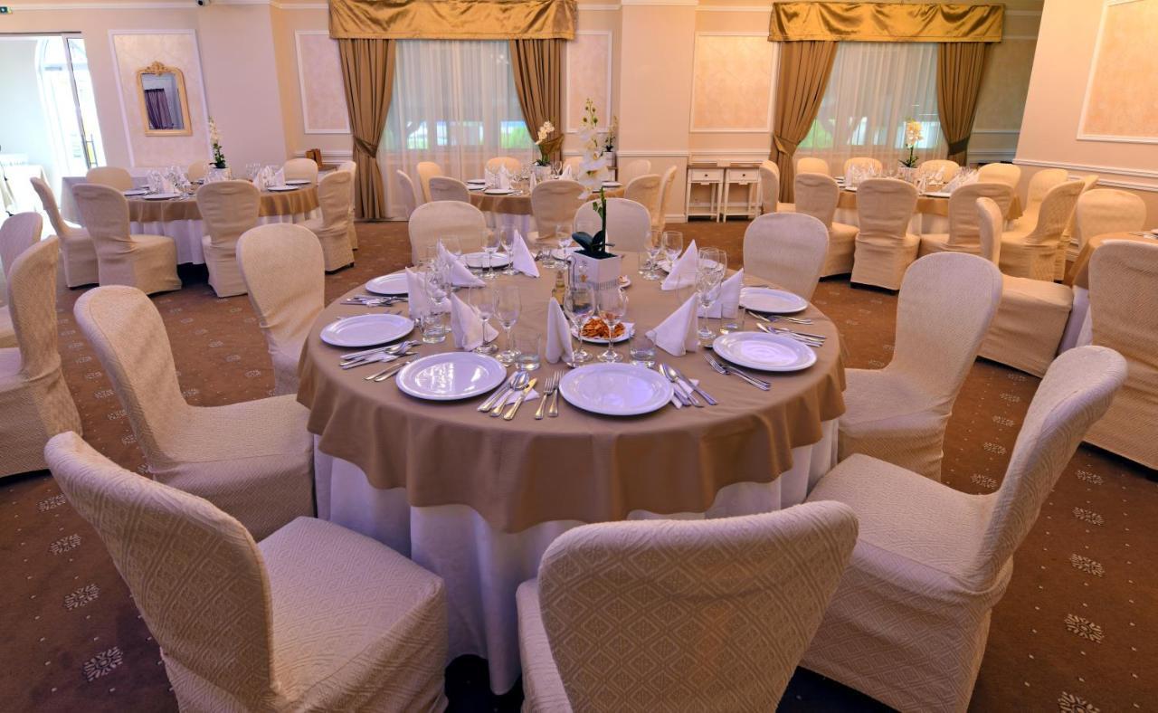 Vip Motel Restaurant Haţeg Eksteriør billede